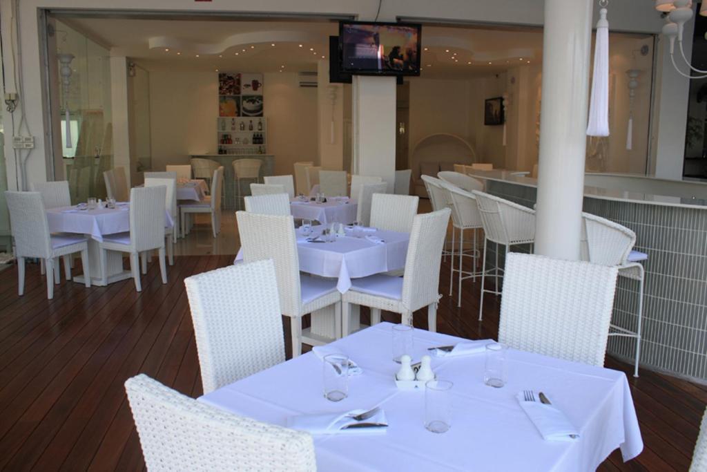 Hôtel Santi White à Phuket Extérieur photo