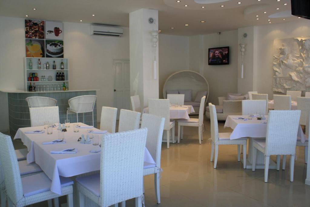 Hôtel Santi White à Phuket Extérieur photo