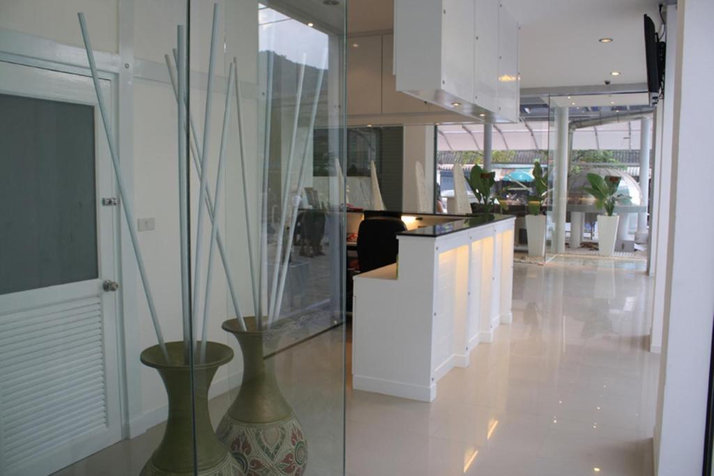 Hôtel Santi White à Phuket Extérieur photo
