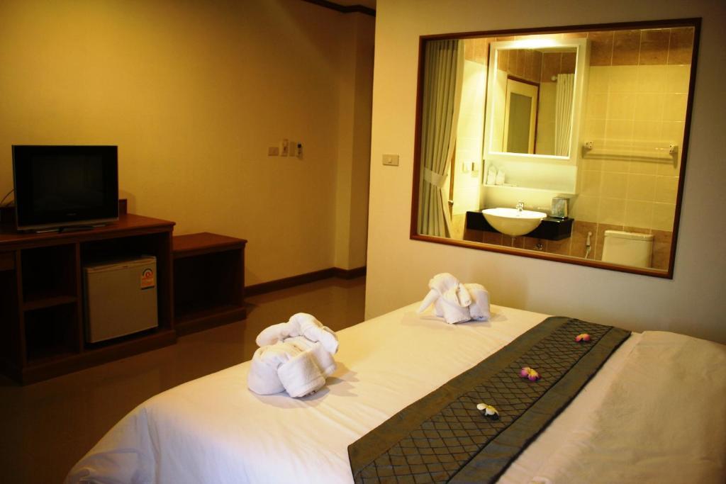 Hôtel Santi White à Phuket Extérieur photo